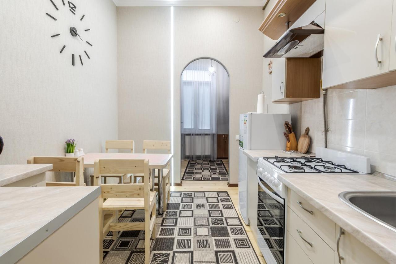 Chornovola Blue Apartment *