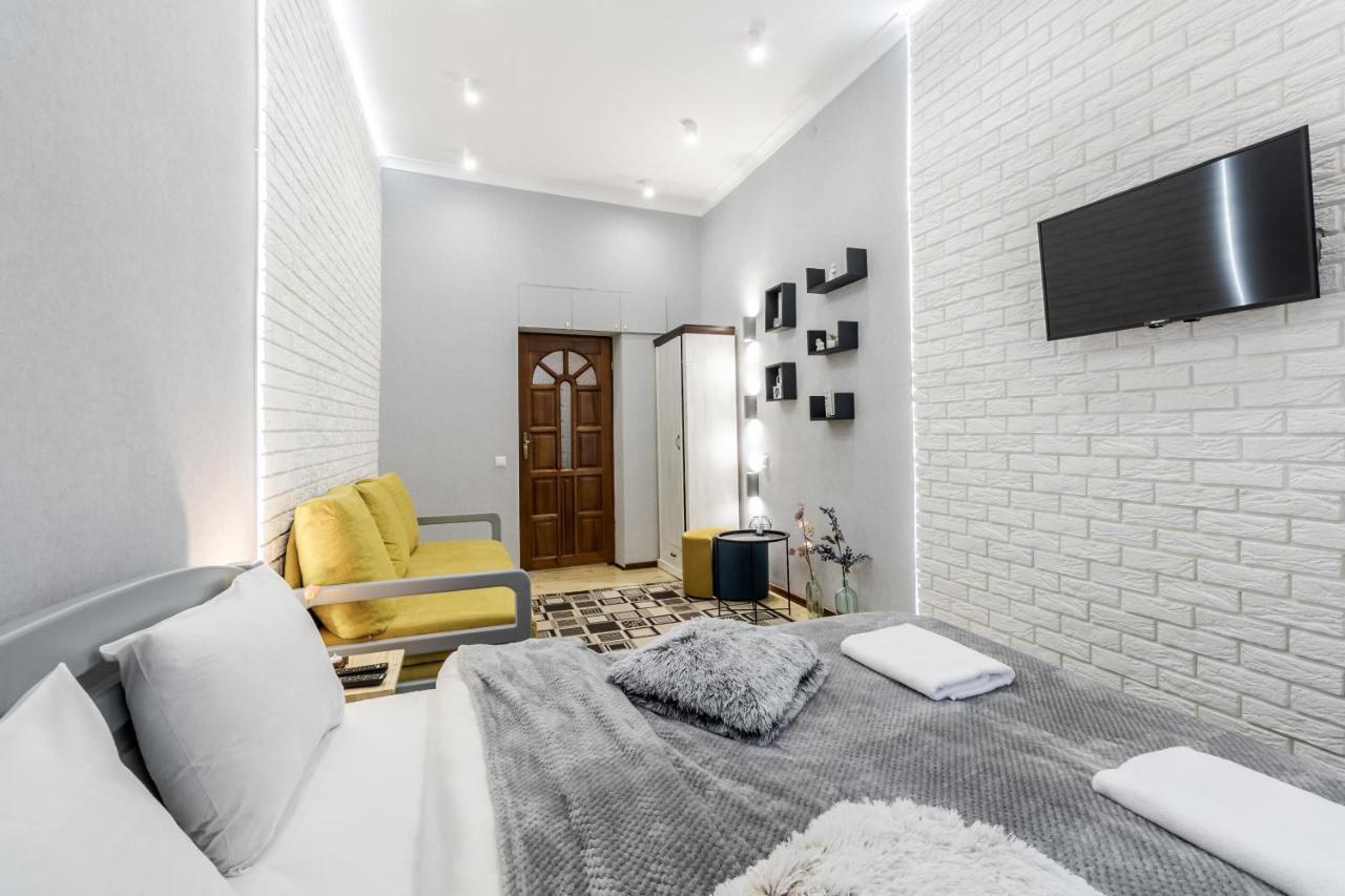 Apartment Chornovola Blue *
