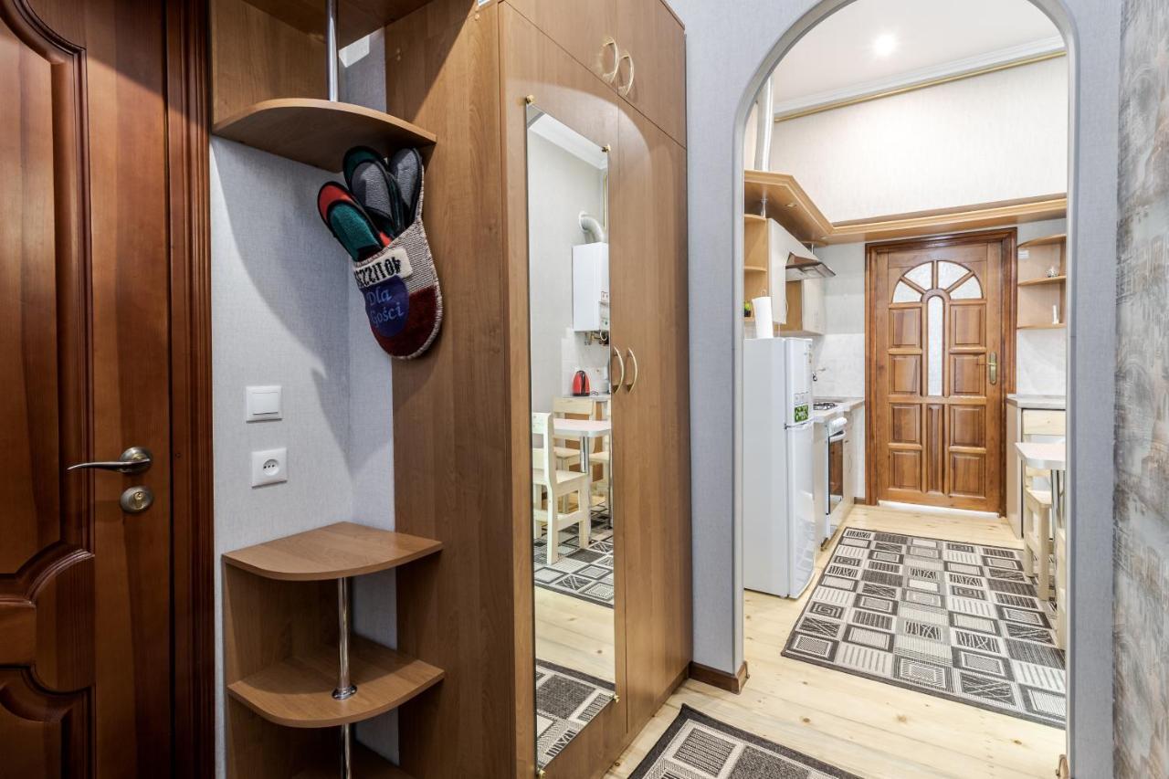 Chornovola Blue Apartment *